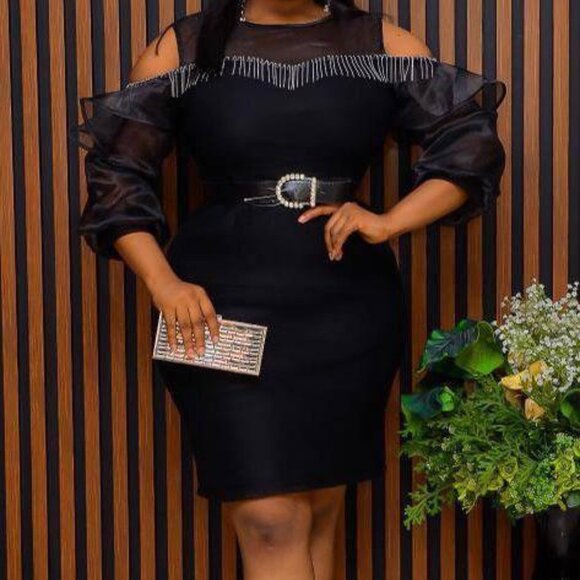 Elite Sheer-Shoulder Cocktail Dress  L - 3XL - Picture 3 of 4